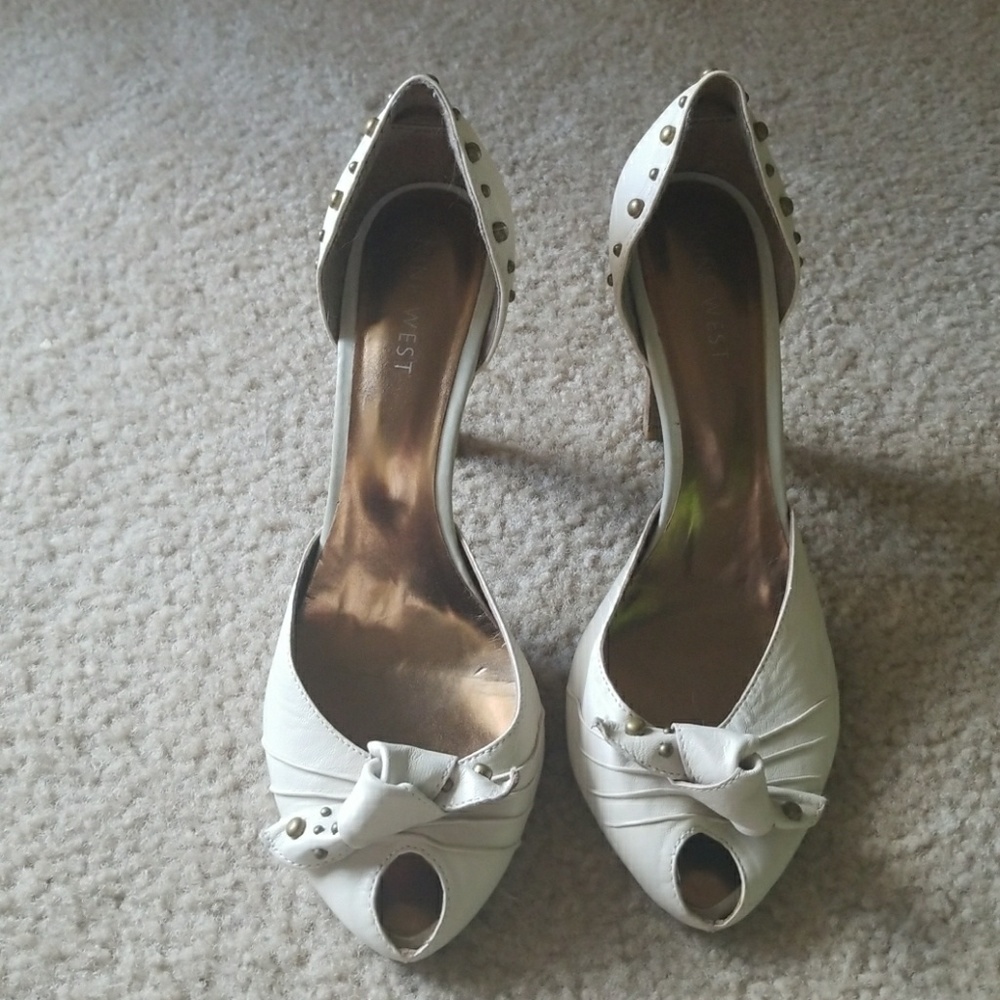 Nine West cream heels